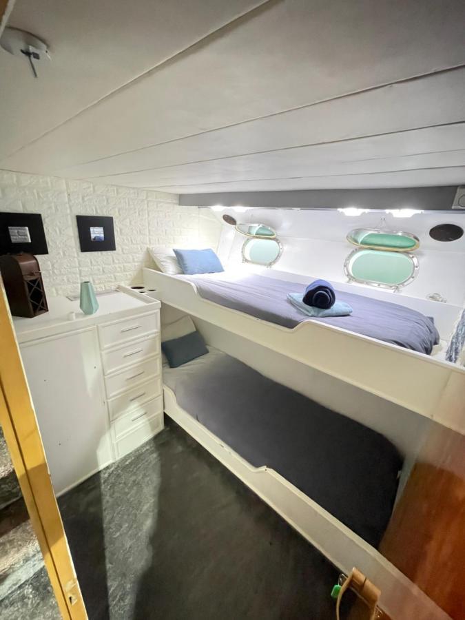 Yate Aloha Hotel Sant Adria de Besos Buitenkant foto